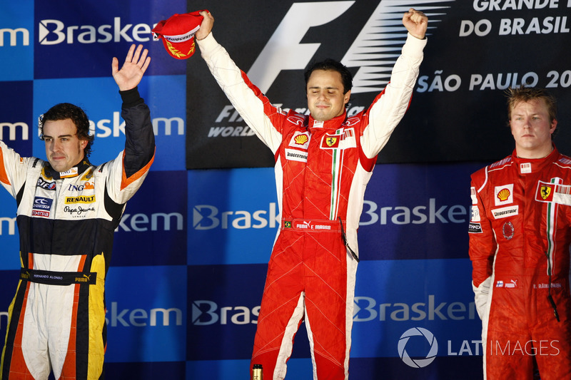 Interlagos também foi palco do 16º e último título da Ferrari até então. Massa venceu, mas Hamilton conseguiu garantir o título com a McLaren na última curva daquela fatídica corrida.