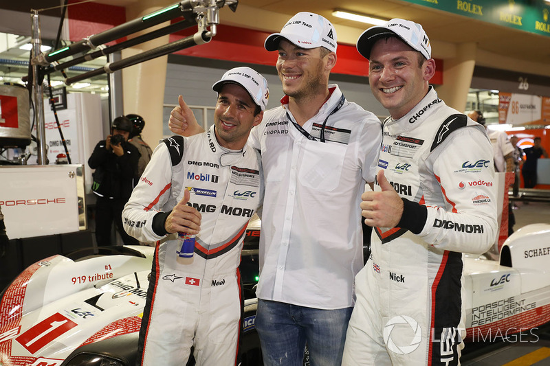 LMP1 ganadores de la pole #1 Porsche Team Porsche 919 Hybrid: Neel Jani, Andre Lotterer, Nick Tandy