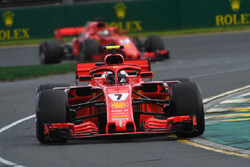 Kimi Raikkonen, Ferrari SF71H, Sebastian Vettel, Ferrari SF71H