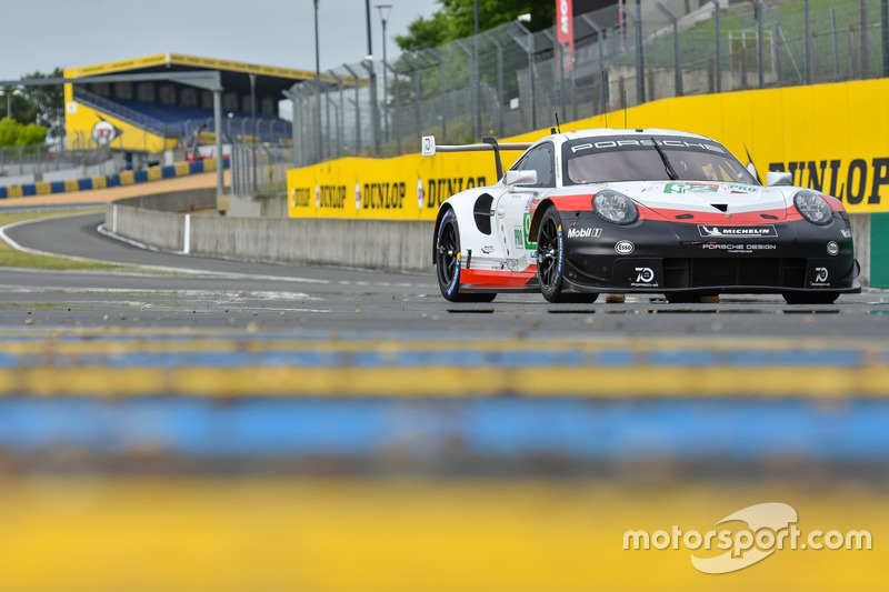 #92 Porsche GT Team Porsche 911 RSR