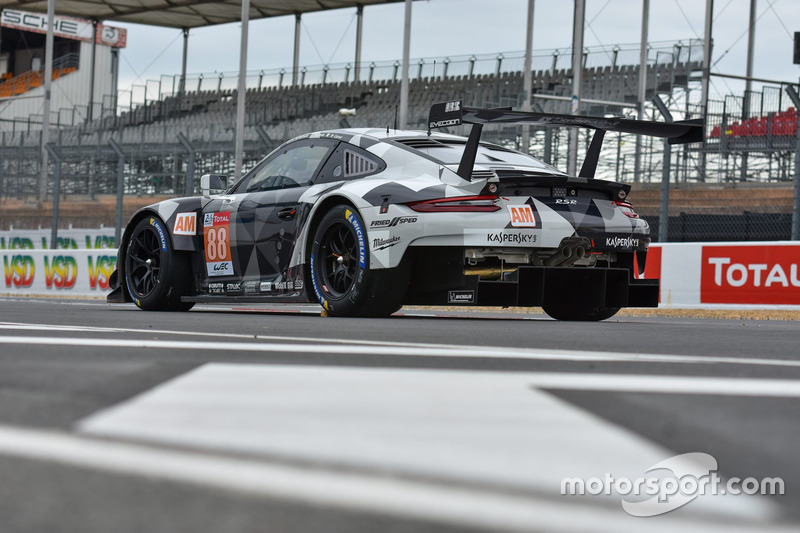 #88 Dempsey Proton Competition Porsche 911 RSR