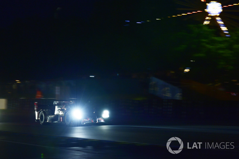 #1 Rebellion Racing Rebellion R-13: Andre Lotterer, Neel Jani, Bruno Senna