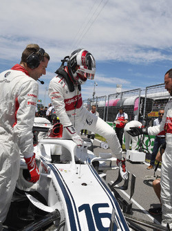 Charles Leclerc, Sauber C37 sur la grille