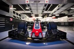 Haas F1 Team VF-18