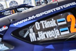 Coches de Ott Tänak, Martin Järveoja, Ford Fiesta WRC, M-Sport y Sébastien Ogier, Julien Ingrassia,