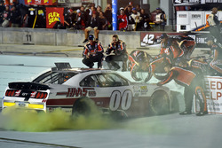 Race winner Cole Custer, Stewart-Haas Racing Ford