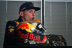 Max Verstappen, Red Bull Racing con casco e volante