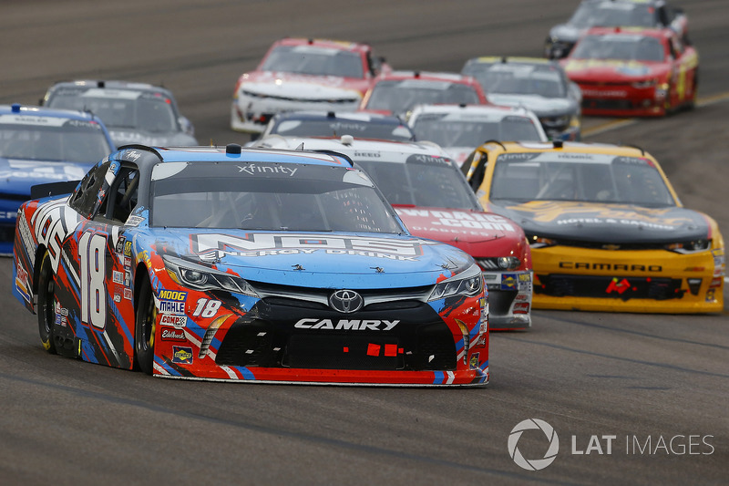 Kyle Busch, Joe Gibbs Racing, Toyota Camry NOS