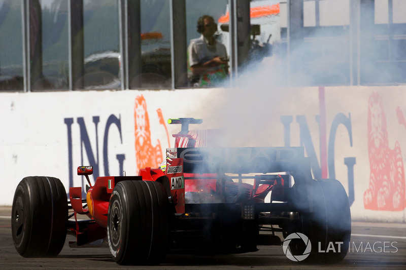 Felipe Massa, Ferrari F2008 si ritira dalla gara