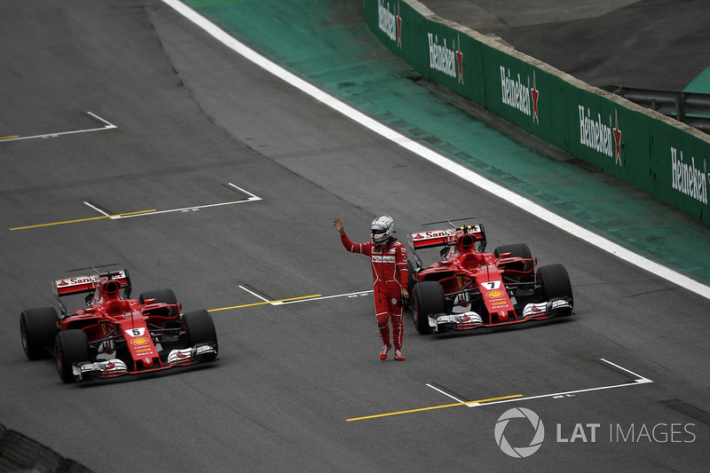 Sebastian Vettel, Ferrari SF70H celebra en parc ferme