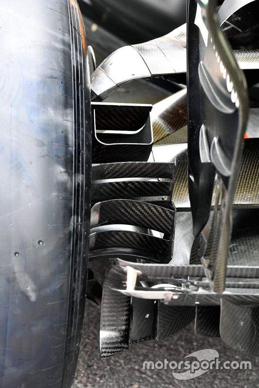 Le diffuseur de la Renault Sport F1 Team RS17 et une écope de frein