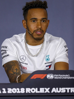 Lewis Hamilton, Mercedes AMG F1 en la conferencia de prensa