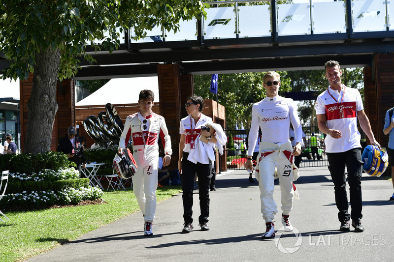 Charles Leclerc, Sauber F1 Team ve Marcus Ericsson, Sauber F1 Team