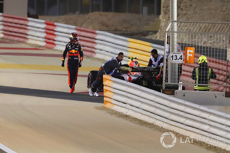 Max Verstappen, Red Bull Racing RB14 Tag Heuer, abandonne