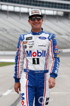 Clint Bowyer, Stewart-Haas Racing, Ford Fusion Mobil 1/Rush Truck Centers