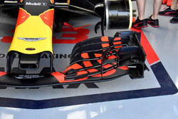 Max Verstappen, Red Bull Racing RB14 voorvleugel