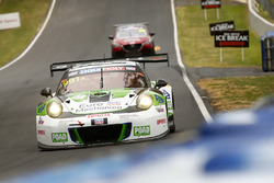 #991 Craft Bamboo Racing Porsche 911 GT3 R: Earl Bamber, Kevin Estre, Laurens Vanthoor