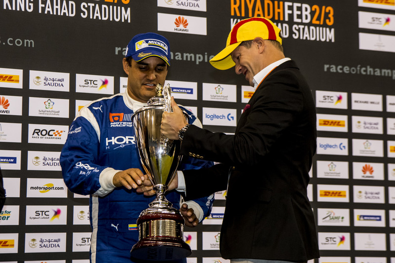 Juan Pablo Montoya en el podio