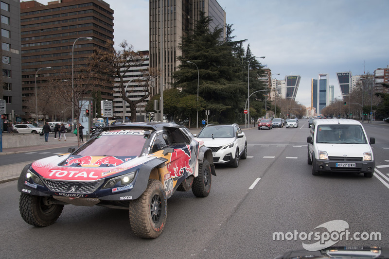 Карлос Сайнс, Лукас Крус, Peugeot Sport, у Мадриді
