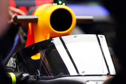 Daniel Ricciardo, Red Bull Racing RB12 with aeroscreen