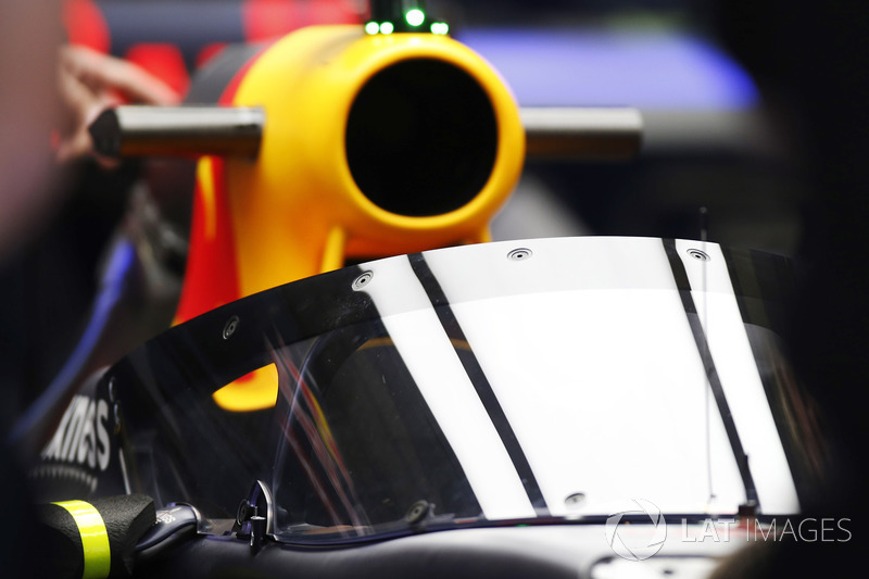 Daniel Ricciardo, Red Bull Racing RB12 con el aeroscreen