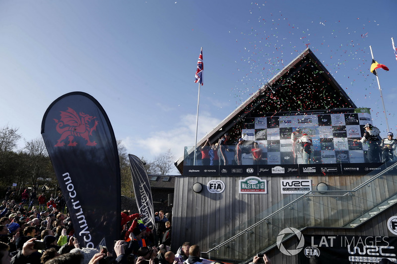 Podio: Elfyn Evans, Daniel Barritt, Ford Fiesta WRC, M-Sport, Thierry Neuville, Nicolas Gilsoul, Hyundai i20 WRC, Hyundai Motorsport, Sébastien Ogier, Julien Ingrassia, Ford Fiesta WRC, M-Sport