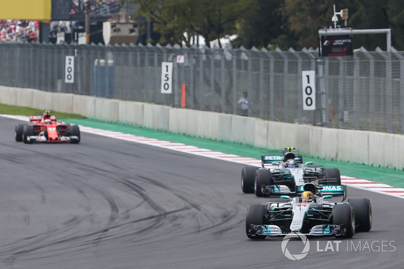 Lewis Hamilton, Mercedes AMG F1 W08, Valtteri Bottas, Mercedes AMG F1 W08, Kimi Raikkonen, Ferrari S
