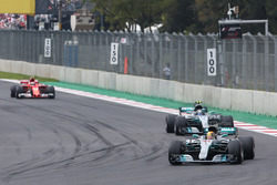 Lewis Hamilton, Mercedes AMG F1 W08, Valtteri Bottas, Mercedes AMG F1 W08, Kimi Raikkonen, Ferrari S