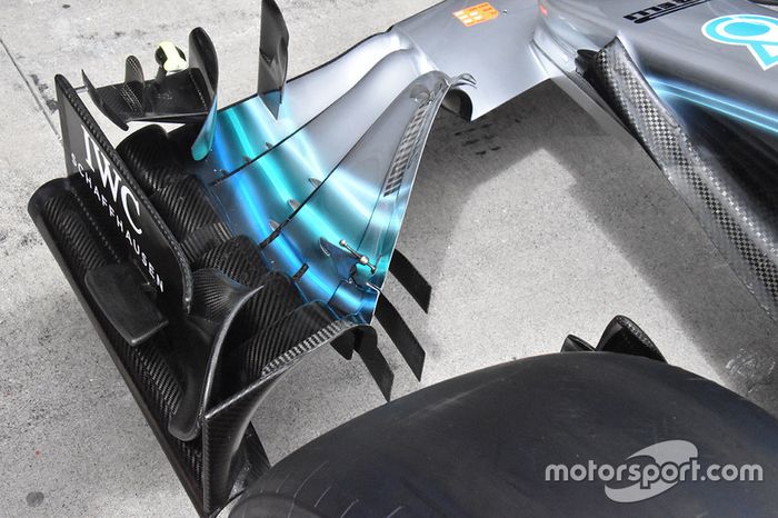 Detalle del alerón delantero del Mercedes-AMG F1 W09 