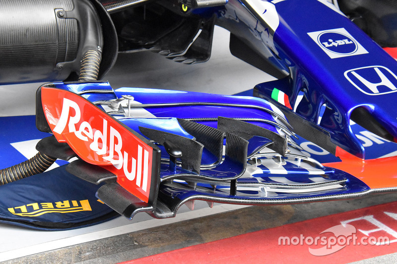 Detail sayap depan Scuderia Toro Rosso STR13