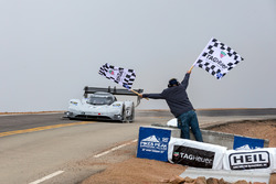Checkered flag #94 Romain Dumas, Volkswagen I.D. R Pikes Peak