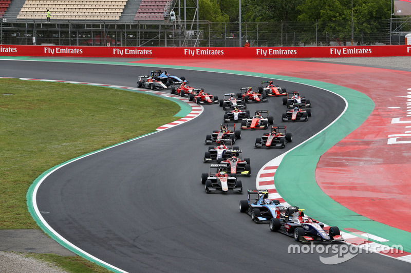 Correa était donc en pole pour la Course Sprint, mais Alesi a pris les devants au départ