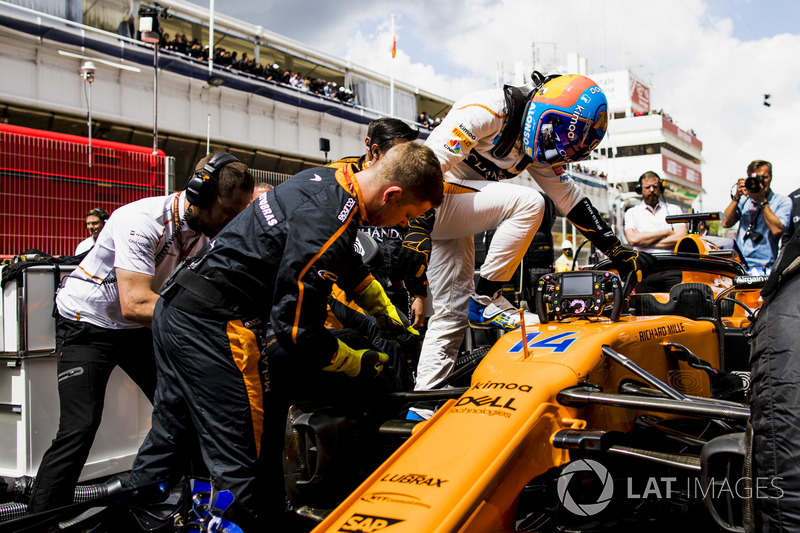 Fernando Alonso, McLaren, on the grid