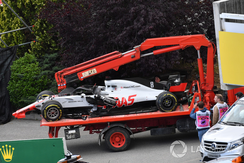 Mobil Romain Grosjean, Haas F1 Team VF-18 setelah kecelakaan