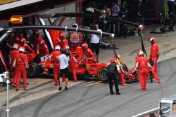 Kimi Raikkonen, Ferrari SF71H retires from the race