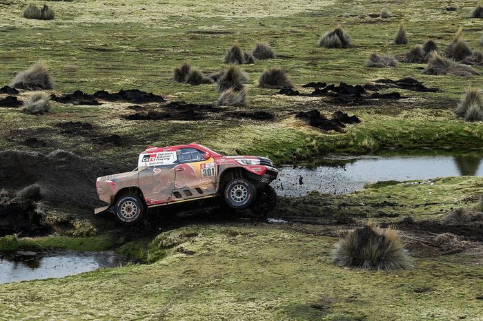 #301 Toyota Gazoo Racing Toyota: Nasser Al-Attiyah, Mathieu Baumel