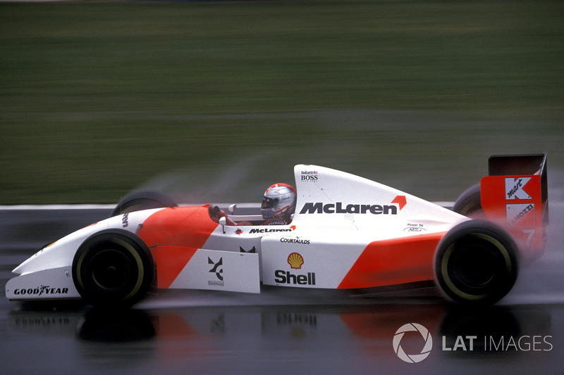 Michael Andretti, McLaren MP4/8, crashed out on lap 7.