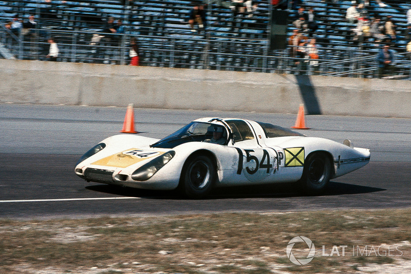 #54 Porsche 907LH: Vic Elford, Jochen Neerpasch, Jo Siffert, Rolf Stommelen, Hans Herrmann