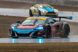 #59 McLaren 650S GT3: Fraser Ross, Duvashen Padayachee