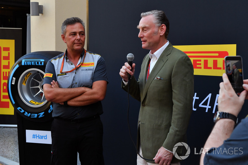 Sean Bratches, Formula One Operasyon Direktörü, Roberto Boccafogli, Pirelli İletişim Sorumlusu, Mario Isola, Pirelli Spor Direktörü