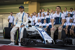 Felipe Massa, Williams y Paul di Resta, Williams en la foto del equipo Williams