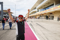 Santino Ferrucci, Haas F1 Team, in the pits