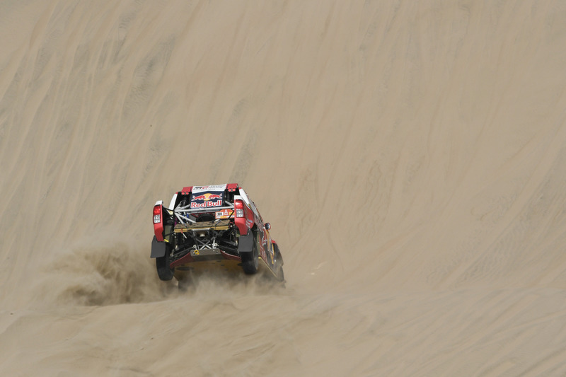 #301 Toyota Gazoo Racing Toyota Hilux: Nasser Al-Attiyah, Matthieu Baumel