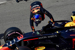 Pole sitter Daniel Ricciardo, Red Bull Racing RB14 celebrates in parc ferme