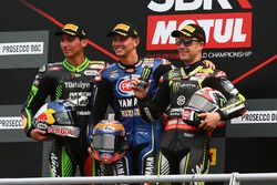 Le podium : Michael van der Mark, Toprak Razgatlioglu, Jonathan Rea