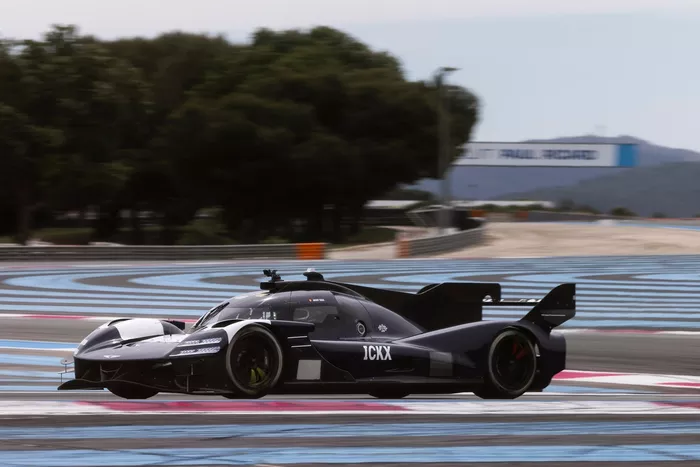 Jacky Ickx, Genesis Magma Racing
