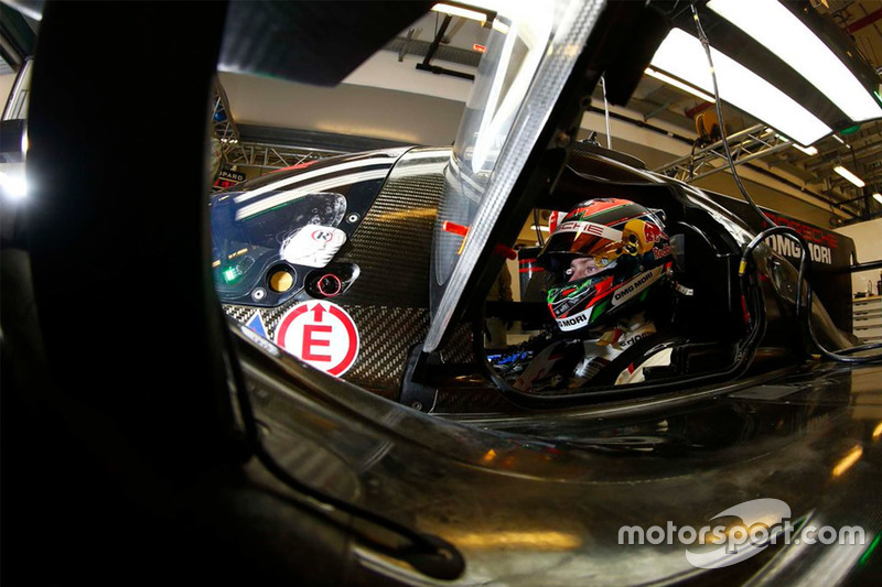#4: Brendon Hartley (Porsche)