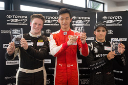 ganador, Guan Yu Zhou, segundo, Brendon Leitch, tercero, Pedro Piquet