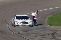 Race winner Brad Keselowski, Team Penske Ford