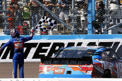 Sieger Kyle Busch, Joe Gibbs Racing Toyota